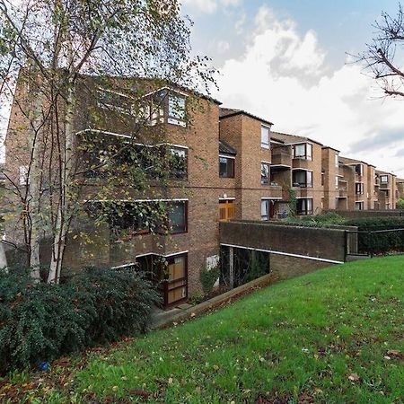 Spacious Two Double Bedroom Flat London Bagian luar foto